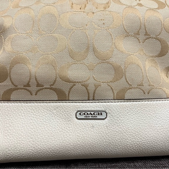 Set of 2 Coach Signature Canvas and White Leather Shoulder Bag and Long Wallet - Picture 2 of 16